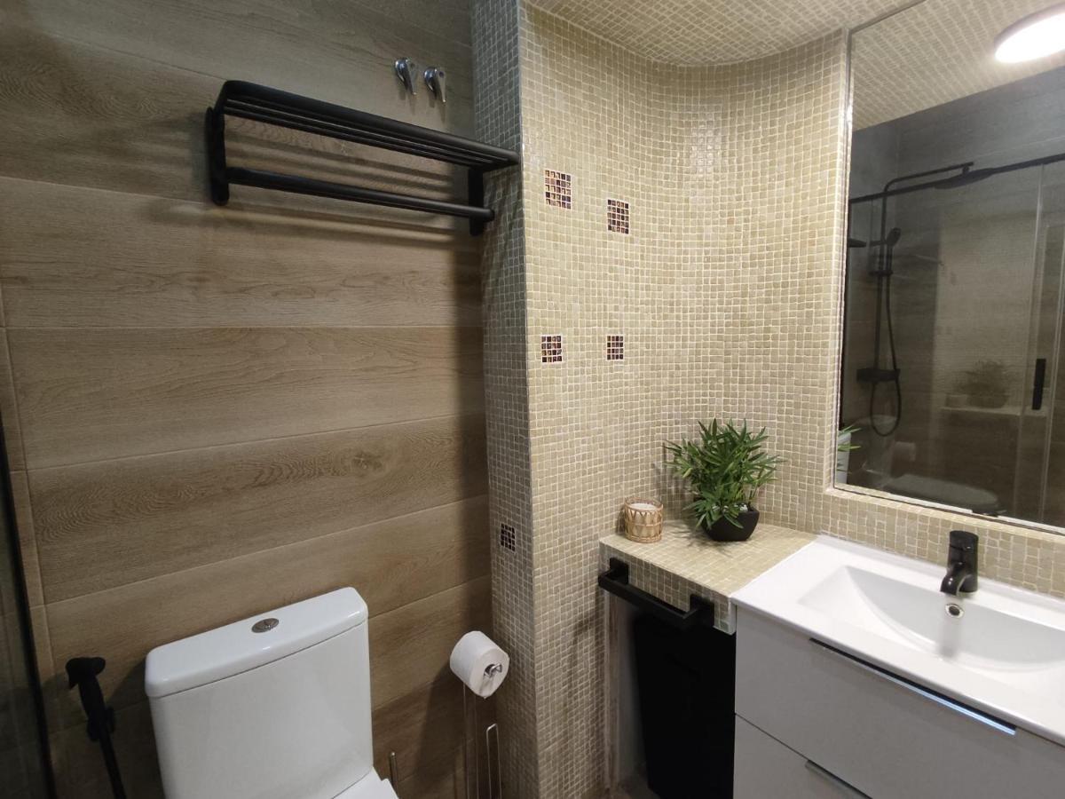 T1 Rosa Dos Ventos, A/C & Terrace - Casas & Papeis Lägenhet Armação de Pêra Exteriör bild